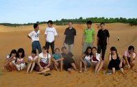 Les 14 participants sur les dunes de Muin ( Phan Thiet )