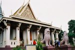 temple, au sommet de la colline de la dame Penh