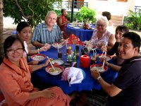 Quelques encadreurs, fran�ais et vietnamiens