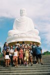 Devant le boudha de la pagode Long Son, � Nha Trang, Vietnam.