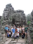 Parmi les statues du Bayon, � Angkor Thom