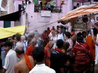 Baignade dans le Gange � Varanasi ?